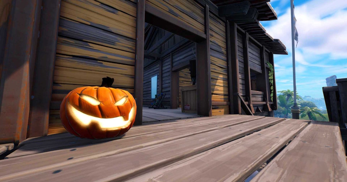 How to destroy Jack O' Lanterns with a ranged weapon in Fortnite